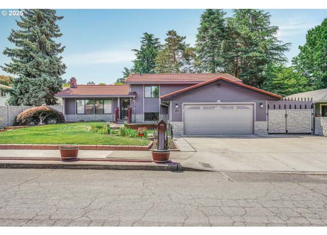 Property at 14428 NE Failing St, Portland, OR 97230, 4 beds, 4 baths