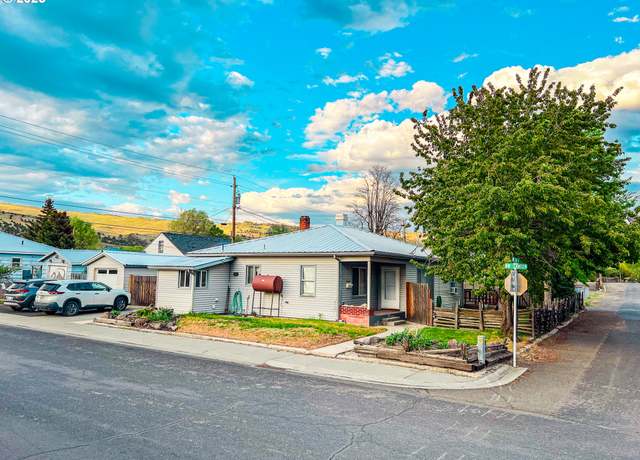 Property at 227 NW 2nd Ave, John Day, OR 97845, 3 beds, 1 bath