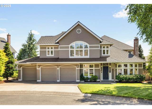 Property at 4062 Pfeifer Ct, Lake Oswego, OR 97035, 4 beds, 2.5 baths