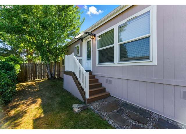 Property at 17925 Country Village Dr, Oregon City, OR 97045, 3 beds, 2 baths