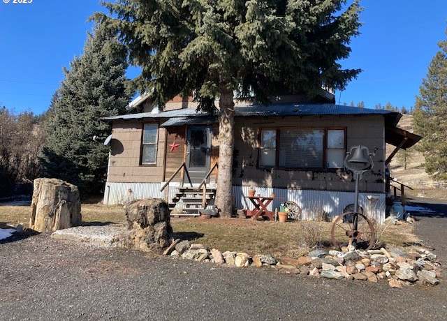 Property at 48382 Highway 395, Dale, OR 97880, 5 beds, 1 bath