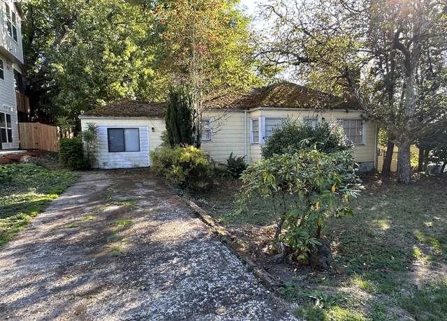 Property at 7640 SW 30th Dr, Portland, OR 97219, 3 beds, 1 bath