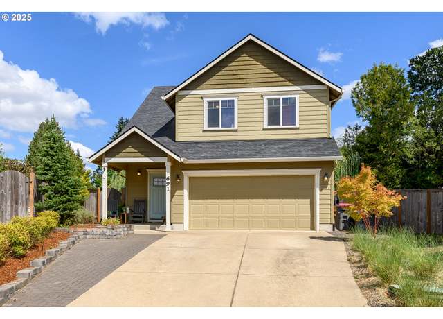Property at 691 SE Millright Ct, Mcminnville, OR 97128, 3 beds, 2.5 baths
