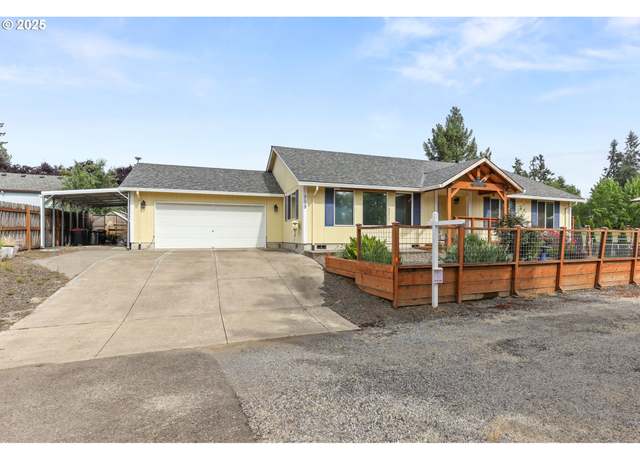 Property at 709 S Park St, Carlton, OR 97111, 3 beds, 2 baths