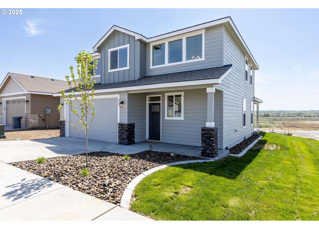 Property at 856 E Autumn Ave, Hermiston, OR 97838, 4 beds, 2.5 baths
