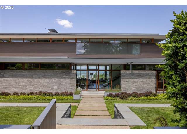 Property at 4230 SW Council Crest Dr, Portland, OR 97239, 5 beds, 4.5 baths