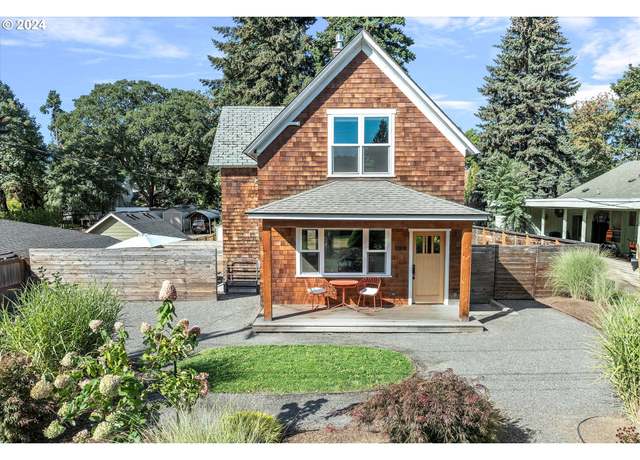 Property at 1120 5th St, Hood River, OR 97031, 3 beds, 2 baths