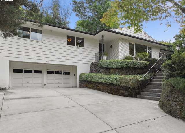 Property at 1930 SW Parkwood Dr, Portland, OR 97225, 4 beds, 3 baths