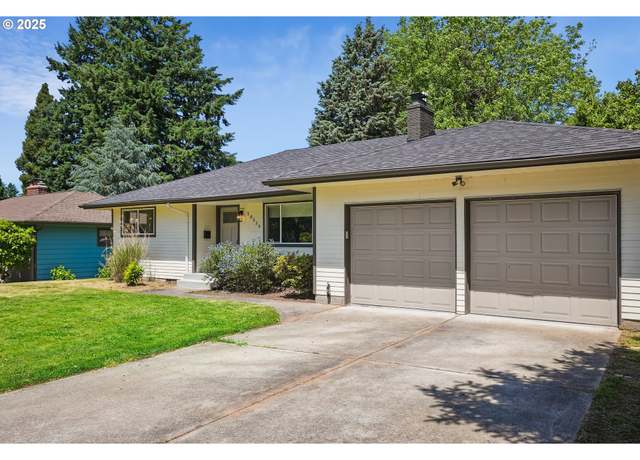 Property at 10559 NE Thompson St, Portland, OR 97220, 3 beds, 1.5 baths