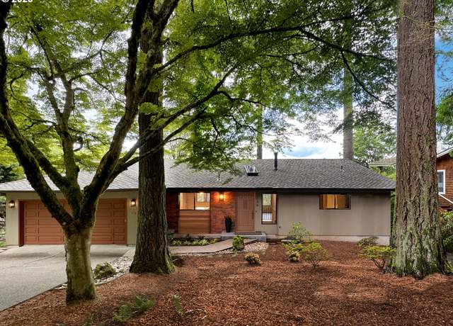 Property at 136 Del Prado St, Lake Oswego, OR 97035, 5 beds, 3 baths