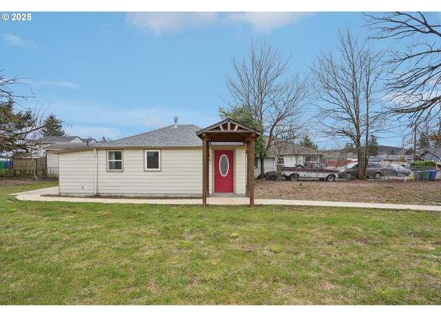 Property at 12031 SE Tibbetts St, Portland, OR 97266, 1 bed, 1 bath