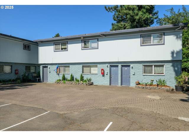Property at 335 D St, Springfield, OR 97477, 12 beds, 6 baths