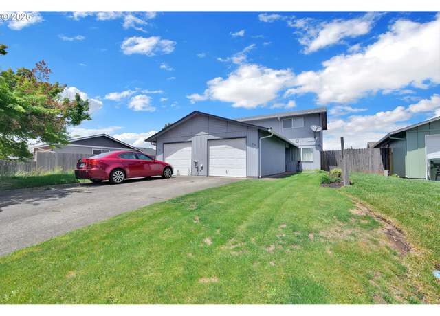 Property at 814/816 W Quinalt St, Springfield, OR 97477, 6 beds, 6 baths