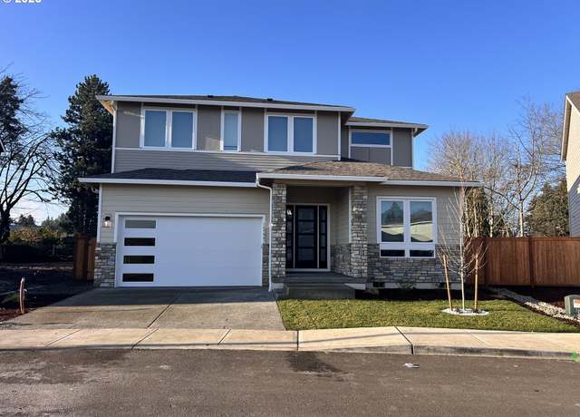 Property at 15221 SE Towers Ter, Milwaukie, OR 97267, 3 beds, 2.5 baths
