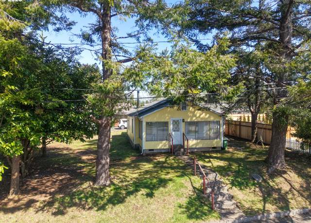 Property at 3380 Walnut Ave, Coos Bay, OR 97420, 3 beds, 1 bath