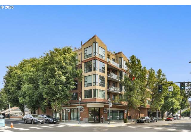 Property at 1620 NE Broadway St #232, Portland, OR 97232, 2 beds, 2 baths
