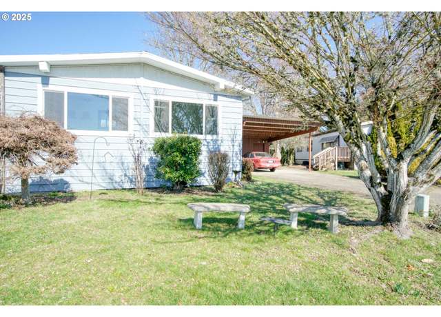 Property at 1427 NW 9th Ct, Mcminnville, OR 97128, 2 beds, 2 baths