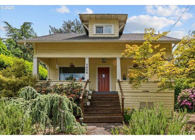 Property at 5850 SW Vermont St, Portland, OR 97219, 3 beds, 2.5 baths