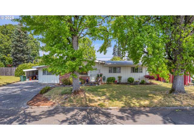 Property at 2743 15th Pl, Forest Grove, OR 97116, 3 beds, 1.5 baths