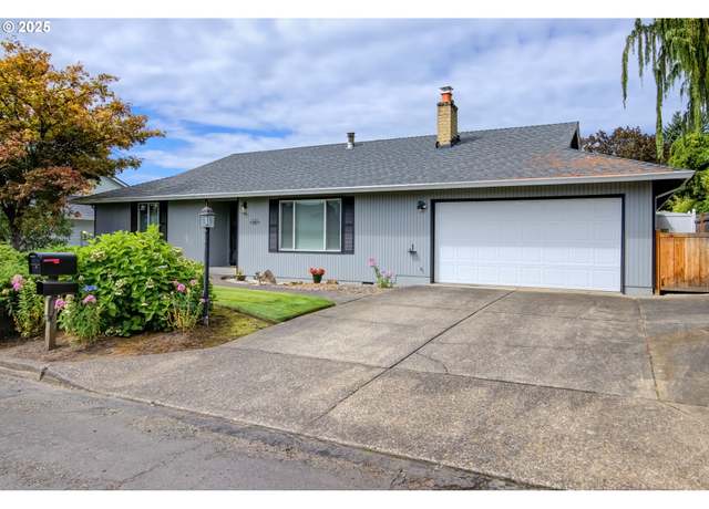 Property at 15263 SE Duckey Ln, Milwaukie, OR 97267, 3 beds, 2 baths