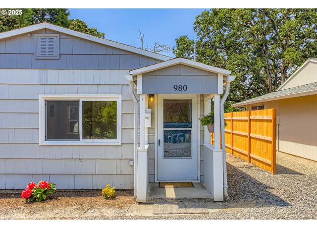 Property at 980 Beatrice Ave, Gladstone, OR 97027, 2 beds, 1 bath