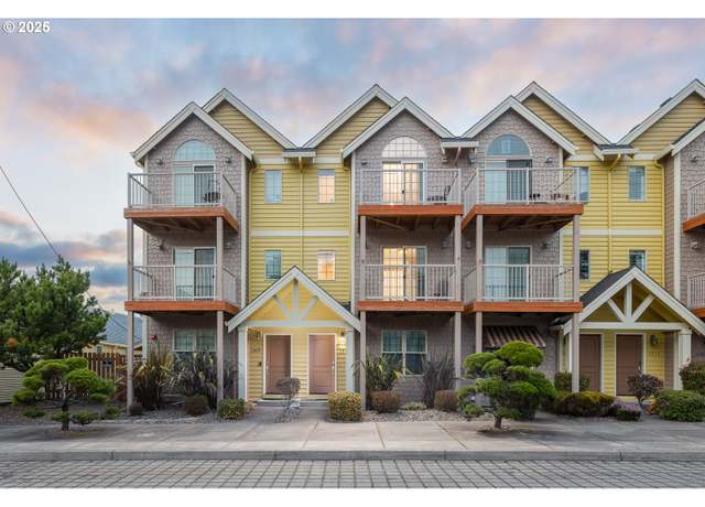 Property at 1311 NW 15th St, Lincoln City, OR 97367, 2 beds, 2.5 baths