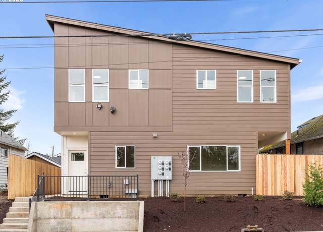 Property at 5860 N Missouri St, Portland, OR 97217, 10 beds, 15 baths