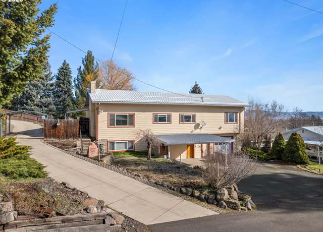 Property at 501 A Ave, La Grande, OR 97850, 4 beds, 3 baths