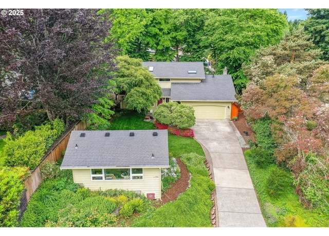 Property at 11306 NE 34th Ct, Vancouver, WA 98686, 4 beds, 3 baths