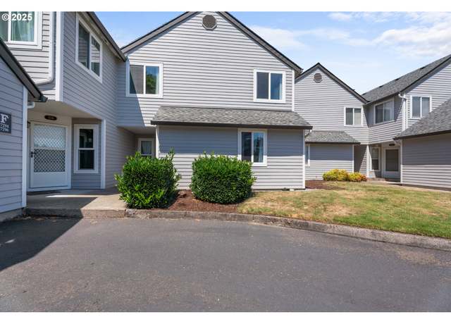Property at 7294 SE Thiessen Rd, Milwaukie, OR 97267, 3 beds, 2.5 baths