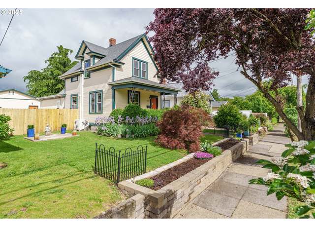 Property at 3829 SE 63rd Ave, Portland, OR 97206, 2 beds, 1 bath