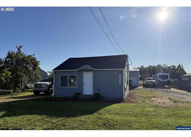 Property at 630 Central Ave, Lebanon, OR 97355, 1 bed, 1 bath