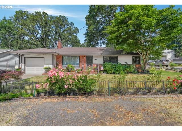 Property at 3227 SE Westview Ave, Milwaukie, OR 97267, 3 beds, 1 bath