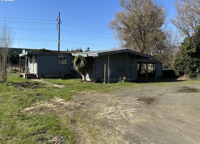 Property at 804 Evergreen Dr, Tillamook, OR 97141, 3 beds, 2 baths