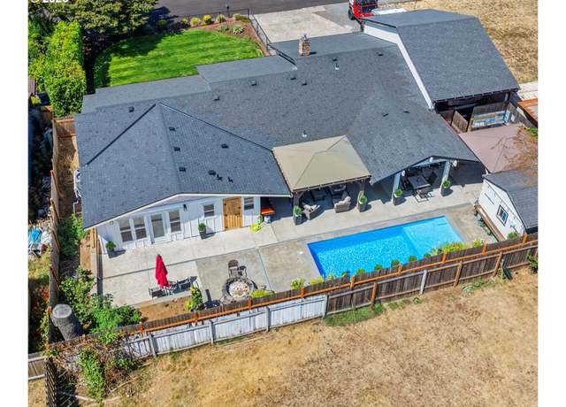 Property at 1007 NE 100th Ave, Vancouver, WA 98664, 3 beds, 2.5 baths