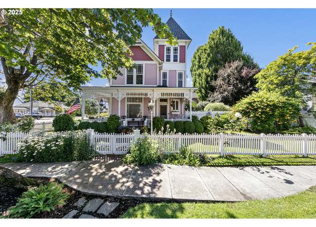 Property at 617 Juniper St, Junction City, OR 97448, 4 beds, 2 baths