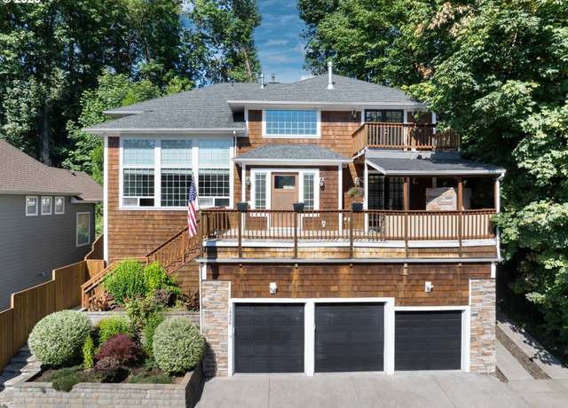Property at 18236 SE Heather Faye Way, Milwaukie, OR 97267, 3 beds, 3.5 baths