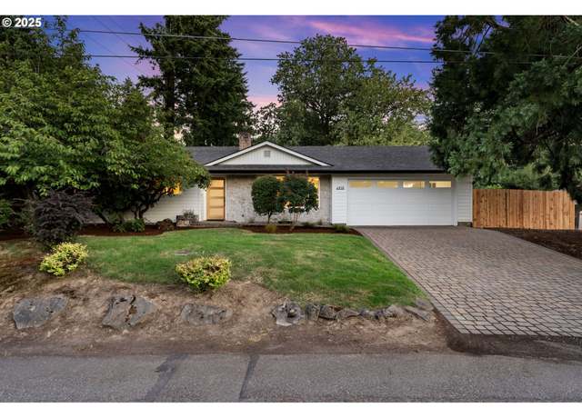 Property at 4910 SW Vesta St, Portland, OR 97219, 3 beds, 1.5 baths