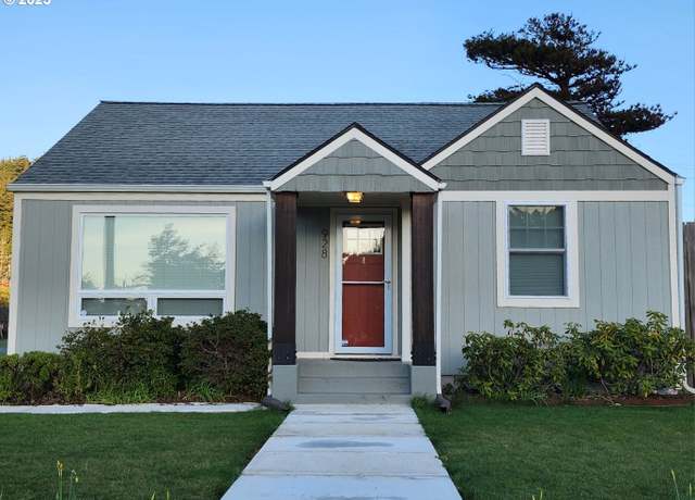 Property at 928 Oregon St, Port Orford, OR 97465, 3 beds, 2.5 baths