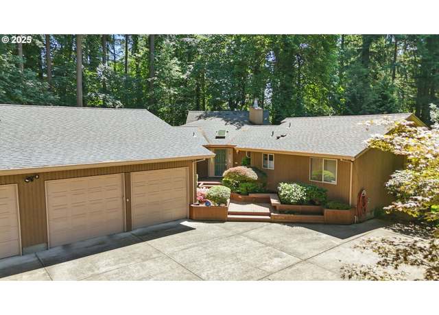 Property at 12028 SW Lesser Rd, Portland, OR 97219, 4 beds, 3.5 baths