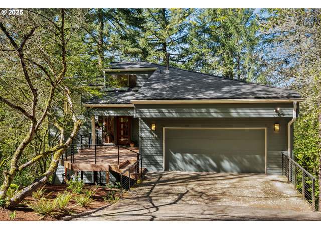 Property at 2622 SW Fairmount Blvd, Portland, OR 97239, 4 beds, 2.5 baths
