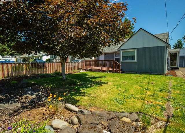 Property at 4930 SE 113th Ave, Portland, OR 97266, 2 beds, 1 bath