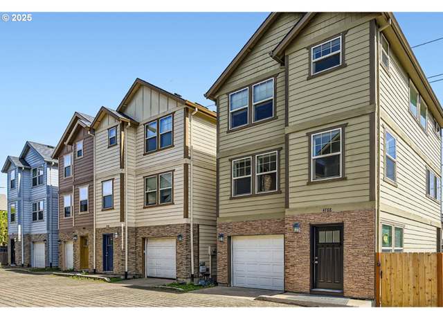 Property at 4788 SE 121st Pl, Portland, OR 97266, 2 beds, 2.5 baths