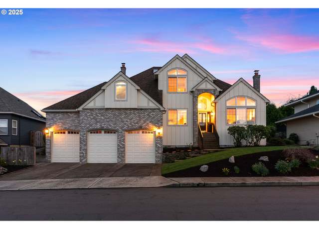Property at 13928 SW Hillshire Dr, Portland, OR 97223, 4 beds, 2.5 baths