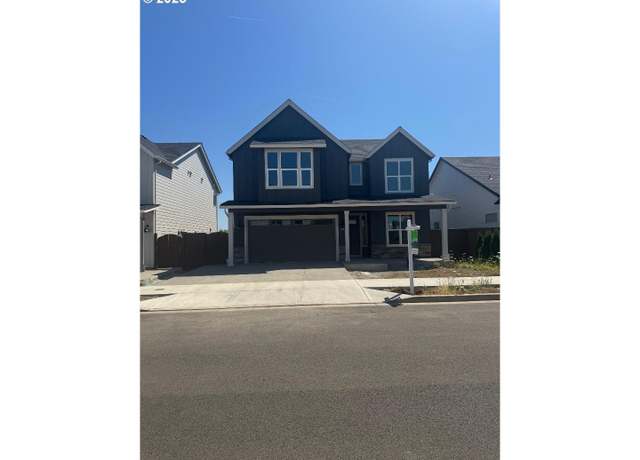 Property at 1900 S Holly St, Canby, OR 97013, 4 beds, 2.5 baths