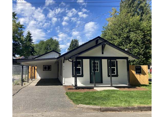 Property at 413 Rosewood St, Kelso, WA 98626, 3 beds, 1 bath