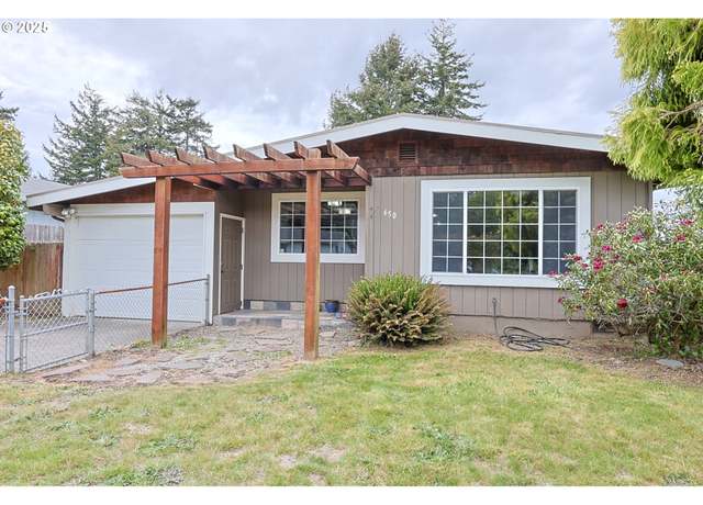 Property at 650 S Cammann St, Coos Bay, OR 97420, 3 beds, 1 bath