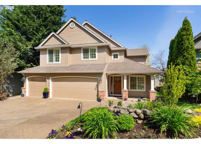 Property at 13829 SE Alta Vista Dr, Happy Valley, OR 97086, 5 beds, 3.5 baths
