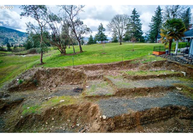 Property at 1716 Scardi Blvd #174, Sutherlin, OR 97479