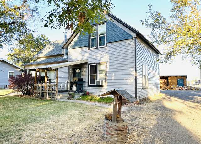 Property at 1903 N Spruce St, La Grande, OR 97850, 4 beds, 2 baths